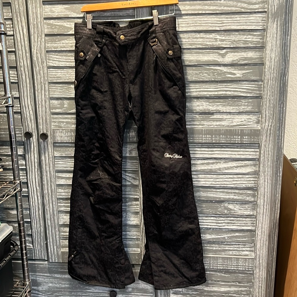 Betty Rides Snowboarding pants; women’s medium